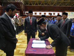 Gubernur Mualem Lantik 248 Kepala Sekolah, 14 Di Antaranya Bertugas di Aceh Selatan
