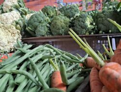 Harga Sayuran di Pasar Inpres Tapaktuan Mulai Terkendali, Cabai Rawit Turun Jadi Rp65.000 Per Kg