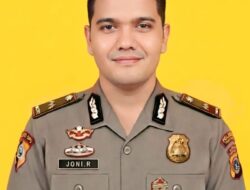 Bukan Hanya Jaga Keamanan, Aipda Jonni Bagikan Sebagian Gaji Bangun Rumah Warga Miskin